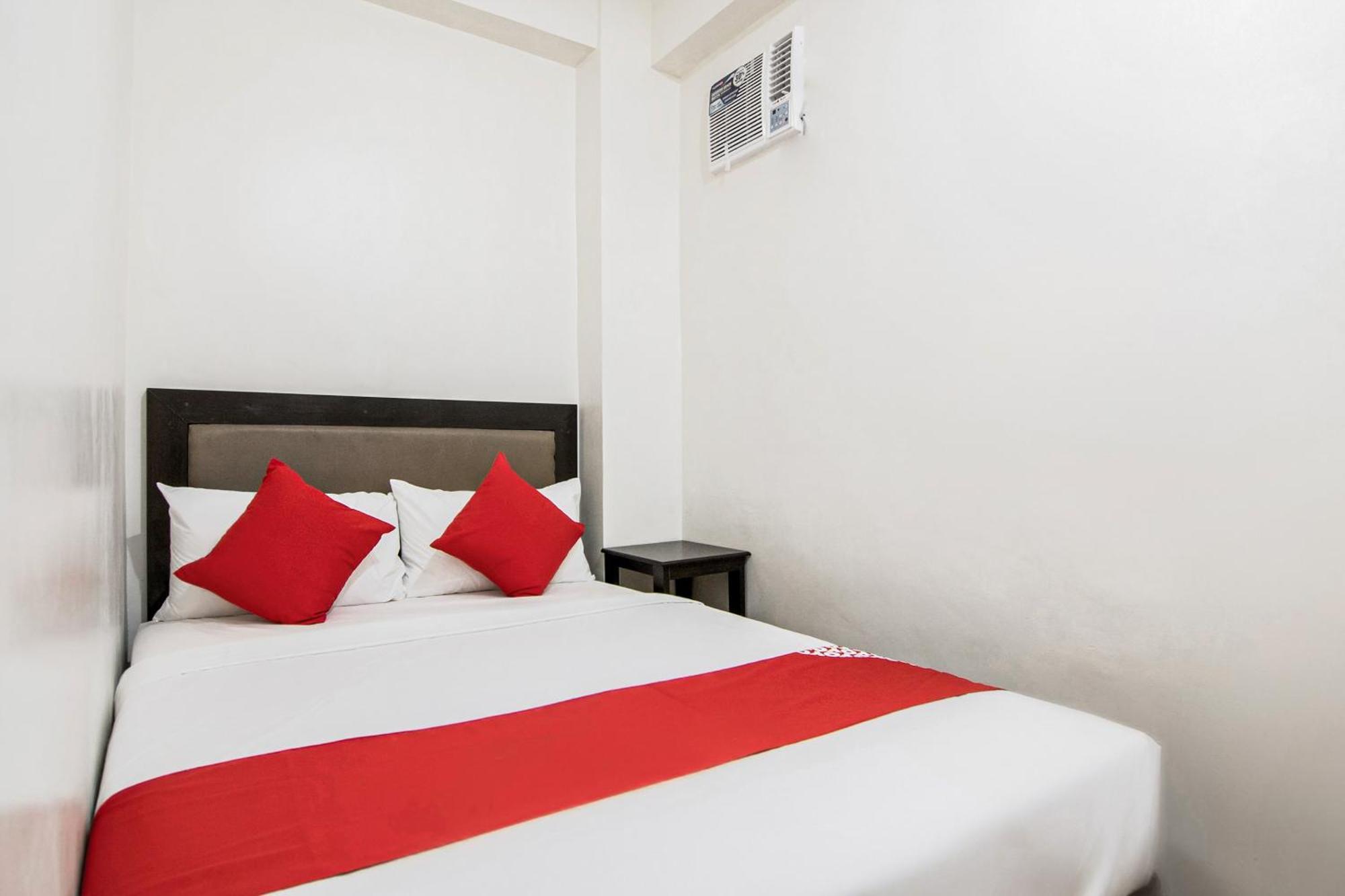 Oyo 431 Apollo 11 Apartelle Pasay Eksteriør billede