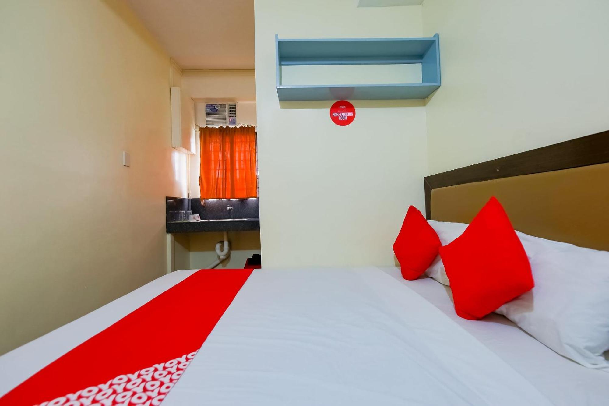 Oyo 431 Apollo 11 Apartelle Pasay Eksteriør billede
